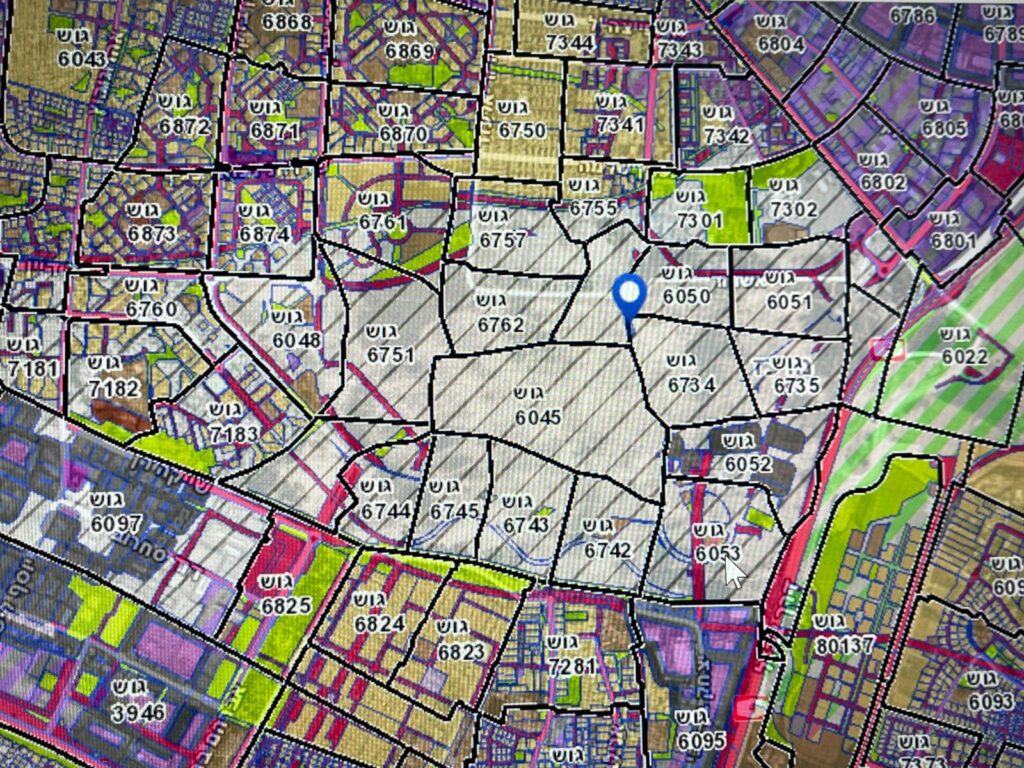 מוצע מגרש בשטח כ 100 דונם