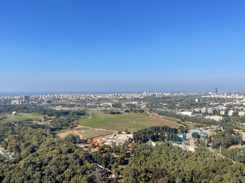 מוצעים למכירה מספר מתחמי בניה סמוכים בעיר במרכז הארץ, “חבילה אחת”, כ-אלף יחידות דיור