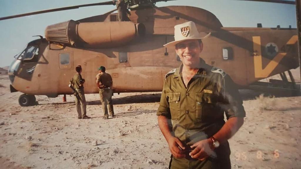 מוצע למכירה חברה שעוסקת במכירה של מוצרי חשמל.