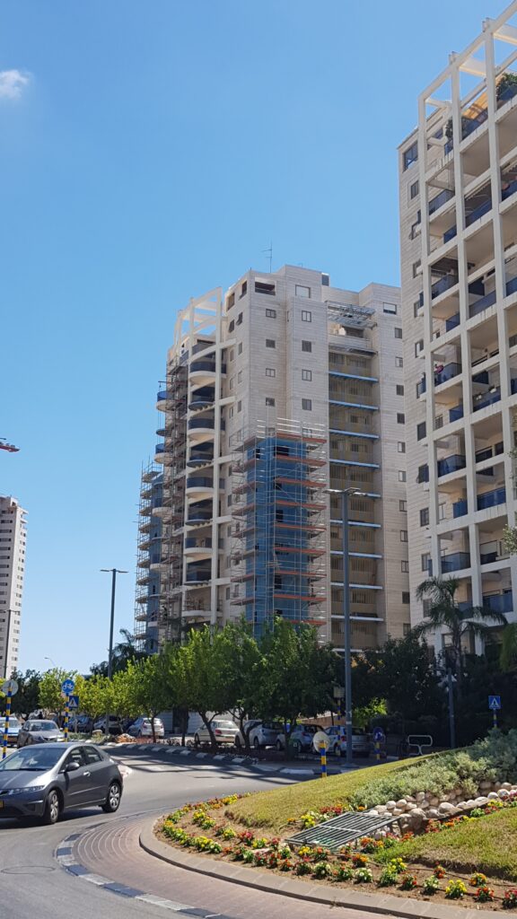 מוצע לוועדי בתים, ניהול תכנון, היתרי בניה, מכרז בין קבלנים, להקמת ממ״דים